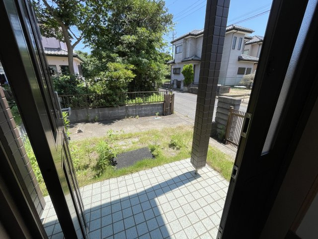 東金市大沼田中古戸建の玄関