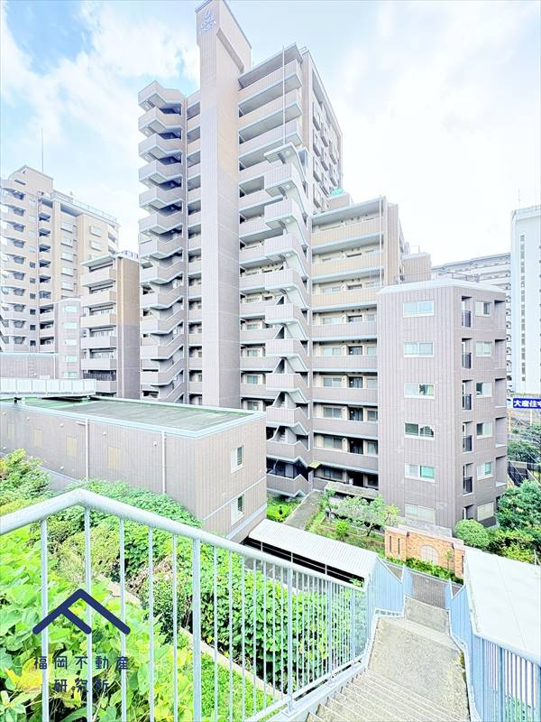 コアマンション桜坂プレジオ弐番館の外観