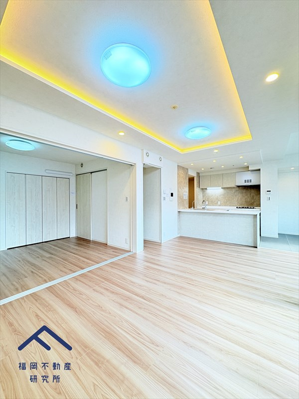 コアマンション桜坂プレジオ弐番館の居間・リビング