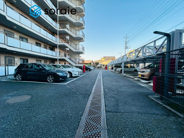 朝日パリオ新狭山　7階の駐車場|令和7年11月20日撮影。