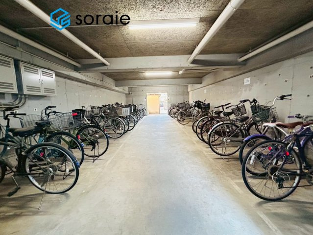 朝日パリオ新狭山　7階の駐輪場|令和7年11月20日撮影。