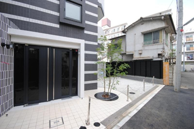 【エントランス】 | プレミアムキューブ新中野