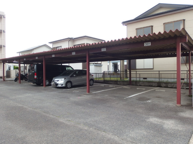 ＯＨＩビルの駐車場