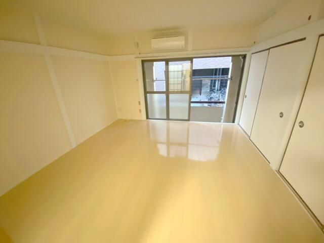 ハイネス加納の居間・リビング