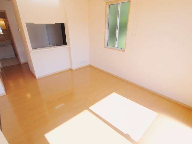 ビューヒルズ若野Bの居間・リビング