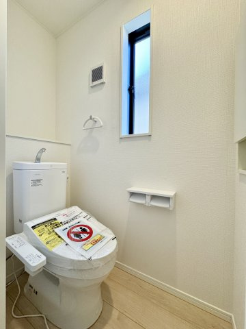 中央区中田島町　第一のトイレ|２階のトイレになります♪