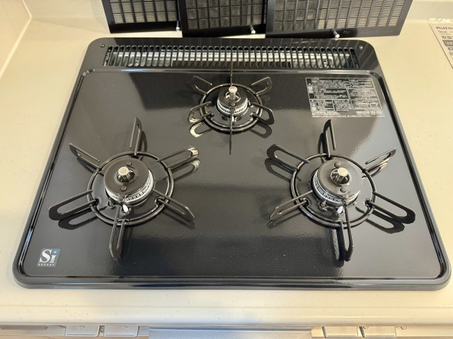 中央区中田島町　第一のその他|三口コンロで家事の時短にも繋がりますね♪