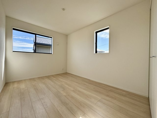 中央区中田島町　第一の洋室|２階6帖洋室。趣味部屋や子供部屋としてお使いいただけますね♪