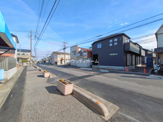 【前面道路含む現地写真】 | 越谷市弥栄町14期　新築一戸建て　1号棟