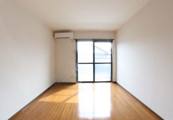 フジパレス下池田パセオの内装|明るい色調の室内です