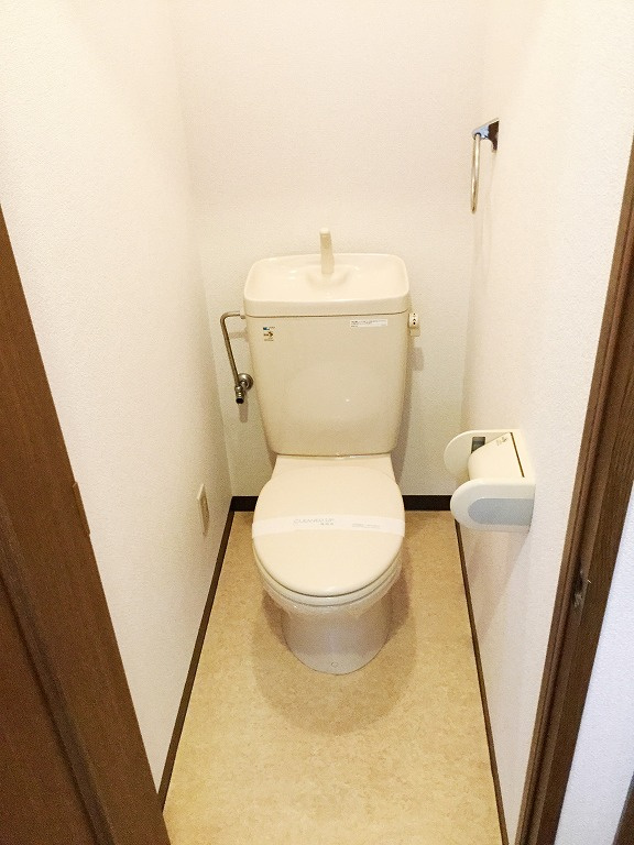 フジパレス下池田パセオのトイレ|落ち着いた色調のトイレです