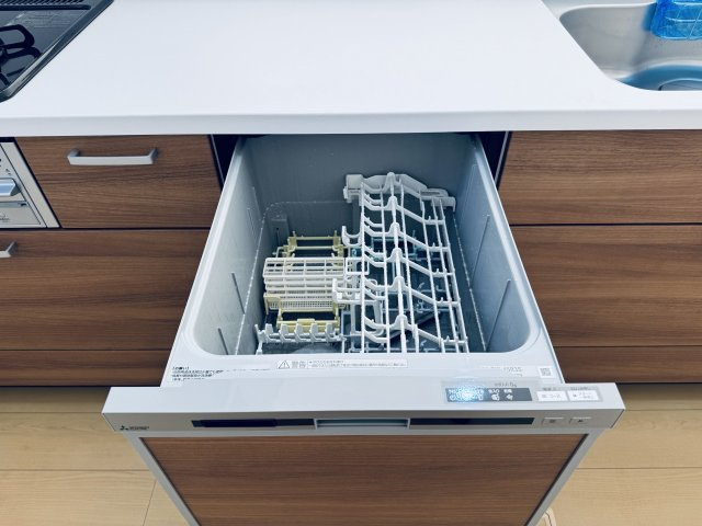 八王子市　東浅川町　新築一戸建て　１期のキッチン|～食洗機付き　食事後の食器洗いはお任せ、家族でゆっくりとくつろげます～