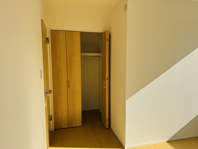 八王子市　東浅川町　新築一戸建て　１期の収納|～収納力の高いクローゼット完備～