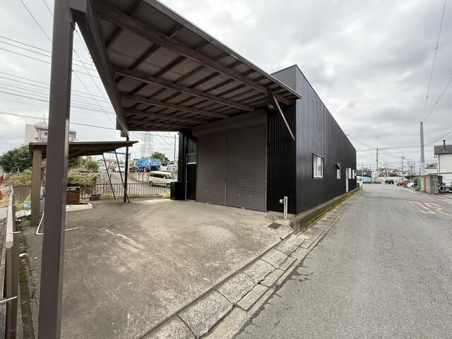 綾瀬作業所・倉庫の外観