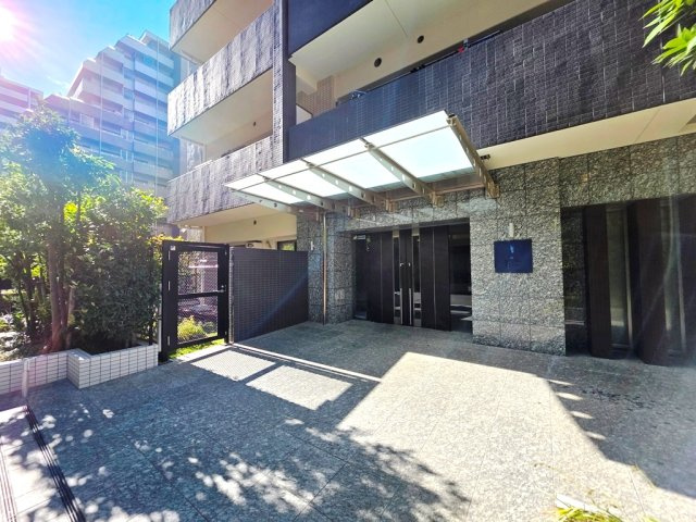 【エントランス】