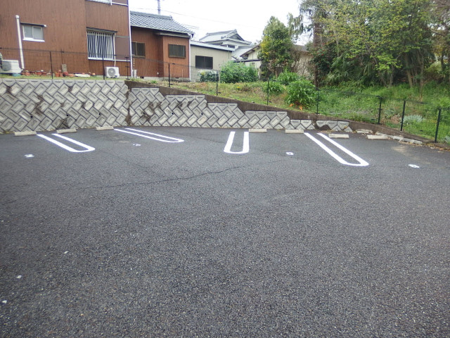 クラヴィエN－Ⅳの駐車場