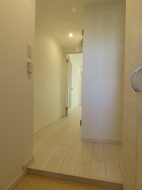 リブリ・レジデンス三ノ輪の玄関