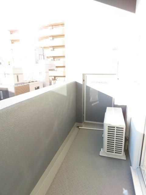 リブリ・レジデンス三ノ輪のバルコニー