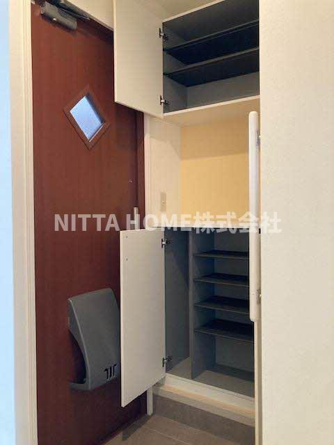 ミルキーウェイⅠ・Ⅱのその他共用部分|収納力バツグンのシューズボックスです★