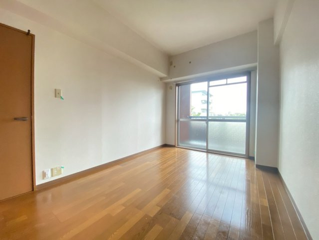 マンション・フォルツーナの洋室