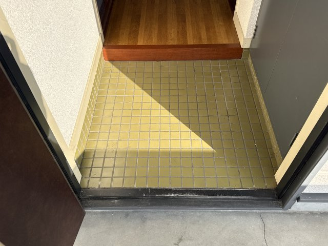 SKハウジングの玄関
