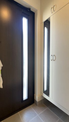 再開発が進行し注目のSA・GI・NU・MA　鷺沼２丁目新築戸建の玄関|きれいな玄関です