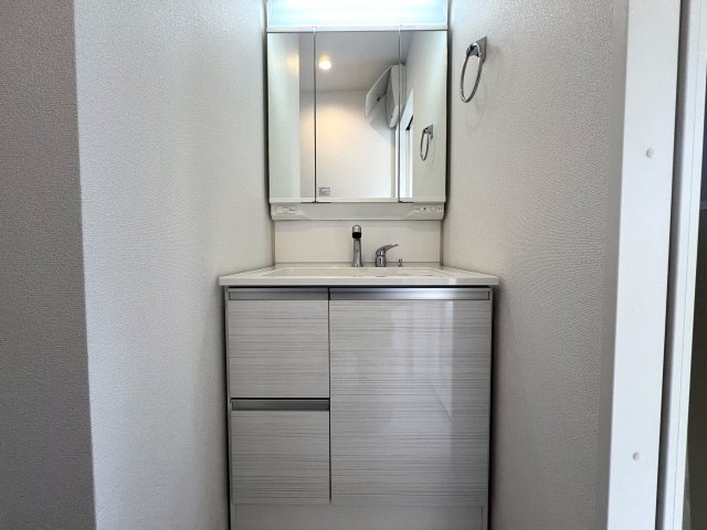 再開発が進行し注目のSA・GI・NU・MA　鷺沼２丁目新築戸建の洗面所|使いやすい洗面所です