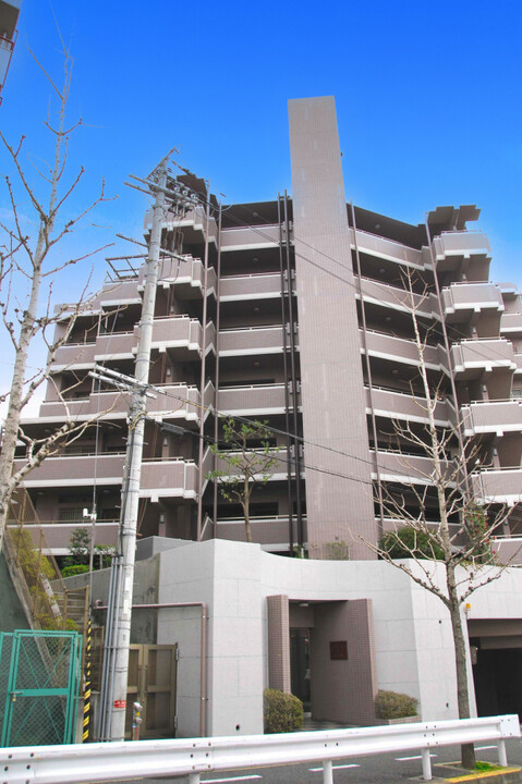 サンクタス豊中上野坂の外観