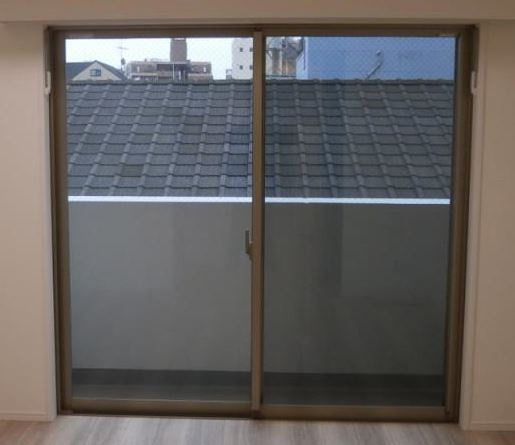 ティモーネ日暮里イーストのバルコニー