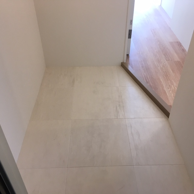 サンテラス小柳の玄関