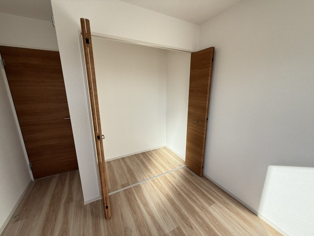 アーバンスタイル前橋市上新田町1期　1号棟の収納|２階洋室2収納です