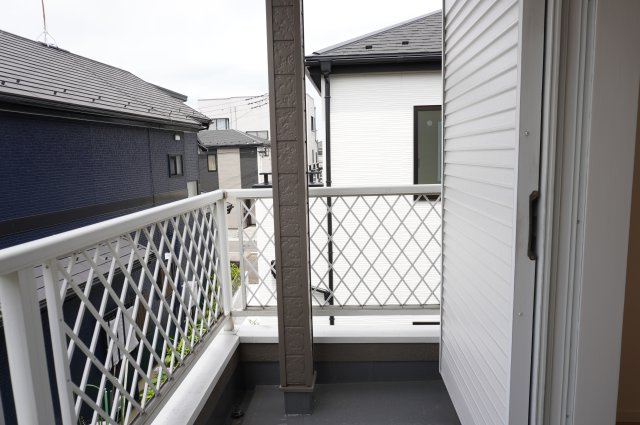 越谷市大字弥十郎 中古戸建のバルコニー|（西側）