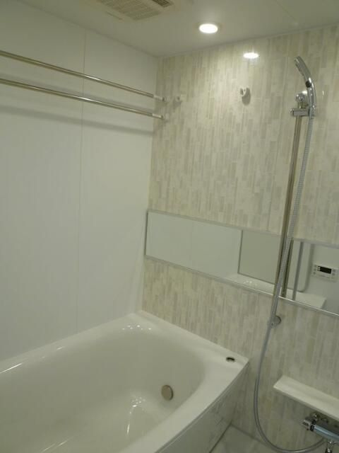 アルテシモグレイスの浴室