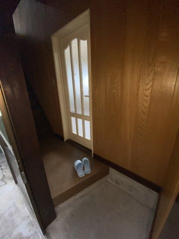 三の宮2丁目　中古住宅の玄関|離れ玄関