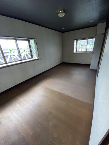 三の宮2丁目　中古住宅の洋室|離れ2階