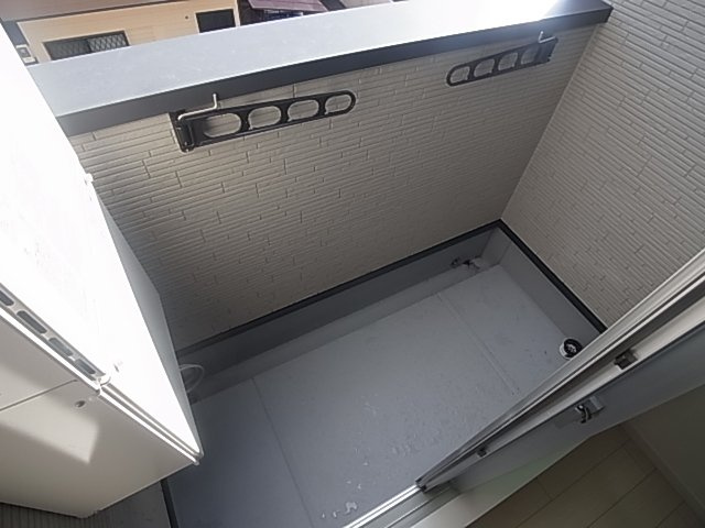 神戸市長田区真野町のアパートのバルコニー