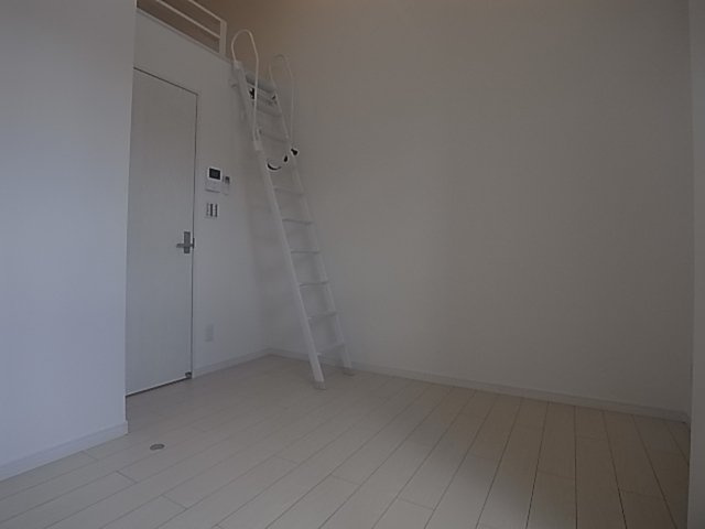 神戸市長田区真野町のアパートの居間・リビング|リビング