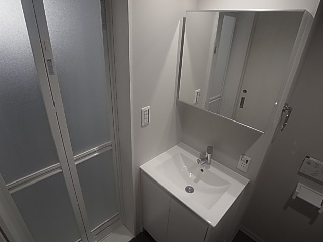 神戸市長田区真野町のアパートの洗面所|シャンプードレッサー