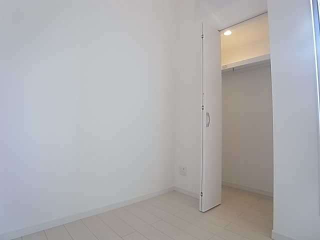 神戸市長田区真野町のアパートの収納|ウォークインクローゼット