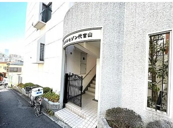【エントランス】 | カトルセゾン代官山