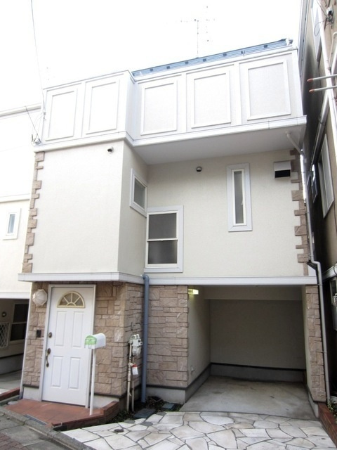 三軒茶屋２丁目戸建