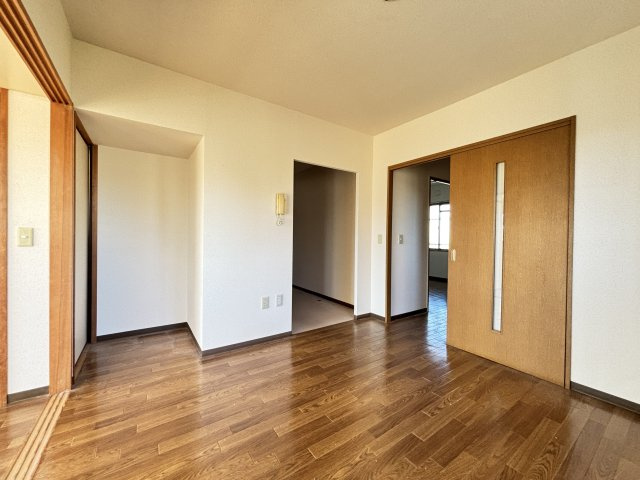 【居間・リビング】