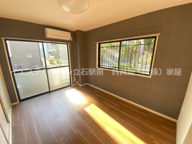 Y’ｓマンションの洋室