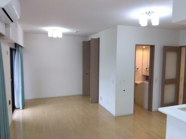 パテラツクバガクエントシの居間・リビング