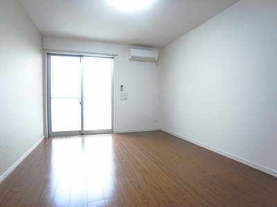 【居間・リビング】 | リブリ・祐光 | ゆったりとしたリビングです