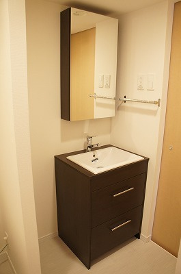 【洗面所】 | リブリ・エルミタージュ | ゆったりとスペースのある洗面所