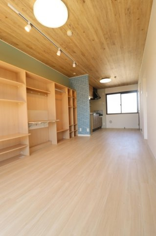 コンフォールの居間・リビング