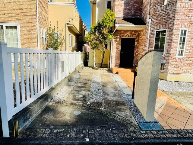 あきる野市草花　太陽光・オール電化付中古戸建の駐車場