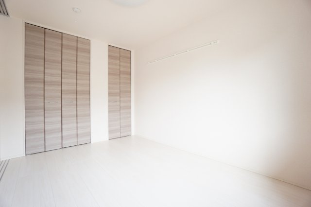 【洋室】 | フェニックス | ※同物件、同タイプ、間取り反転のお部屋です