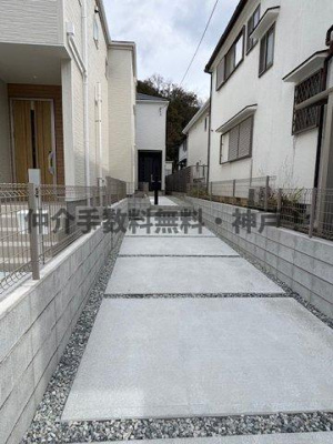 【駐車場】 | 神戸市垂水区千鳥が丘2丁目　新築戸建2号棟　仲介手数料無料！ | 垂水区千鳥が丘2　新築2号棟　仲介手数料無料！